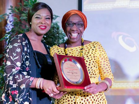 Mrs Ayida-Otobo receiving lifetime achievement award